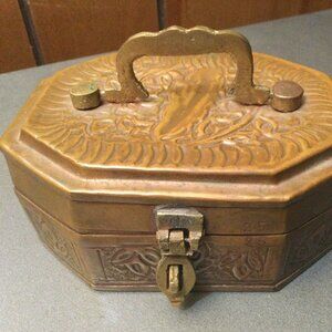 Trinket Box metal Brass handmade in Pakistan